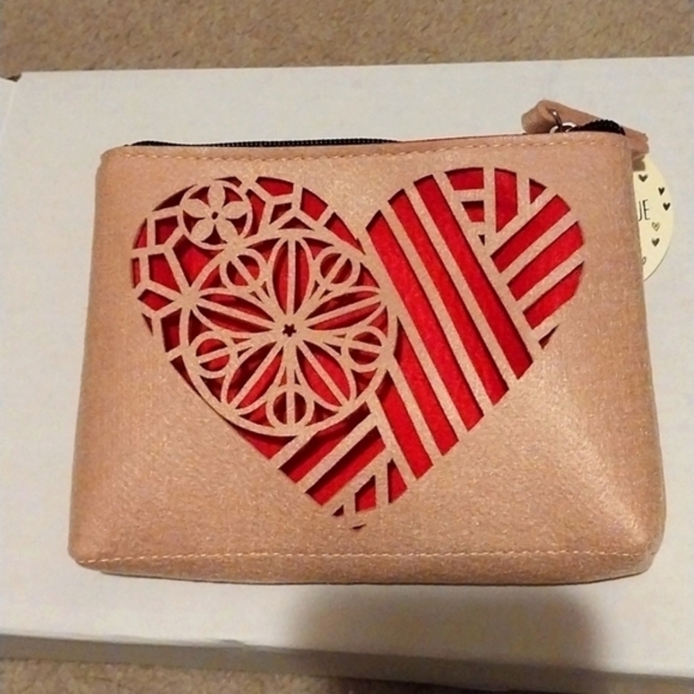 Unique Boutique Heartfelt‎ NWT Felt  Clutch Cosmetic Bag Handbag Coins Tan Red
